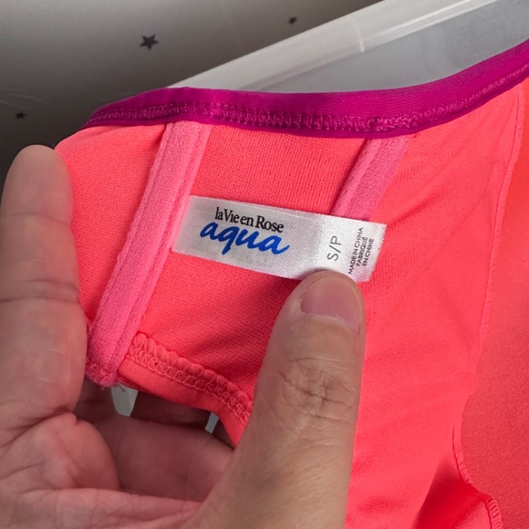 la vie en rose bikini Set EUC Top S Bottom M Stand out Color scheme design - Picture 4 of 16